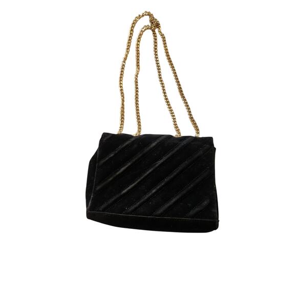 Black Quilted Velvet-Look Chain Strap Shoulder Bag – Magnetic Closure - Picture 2 of 8